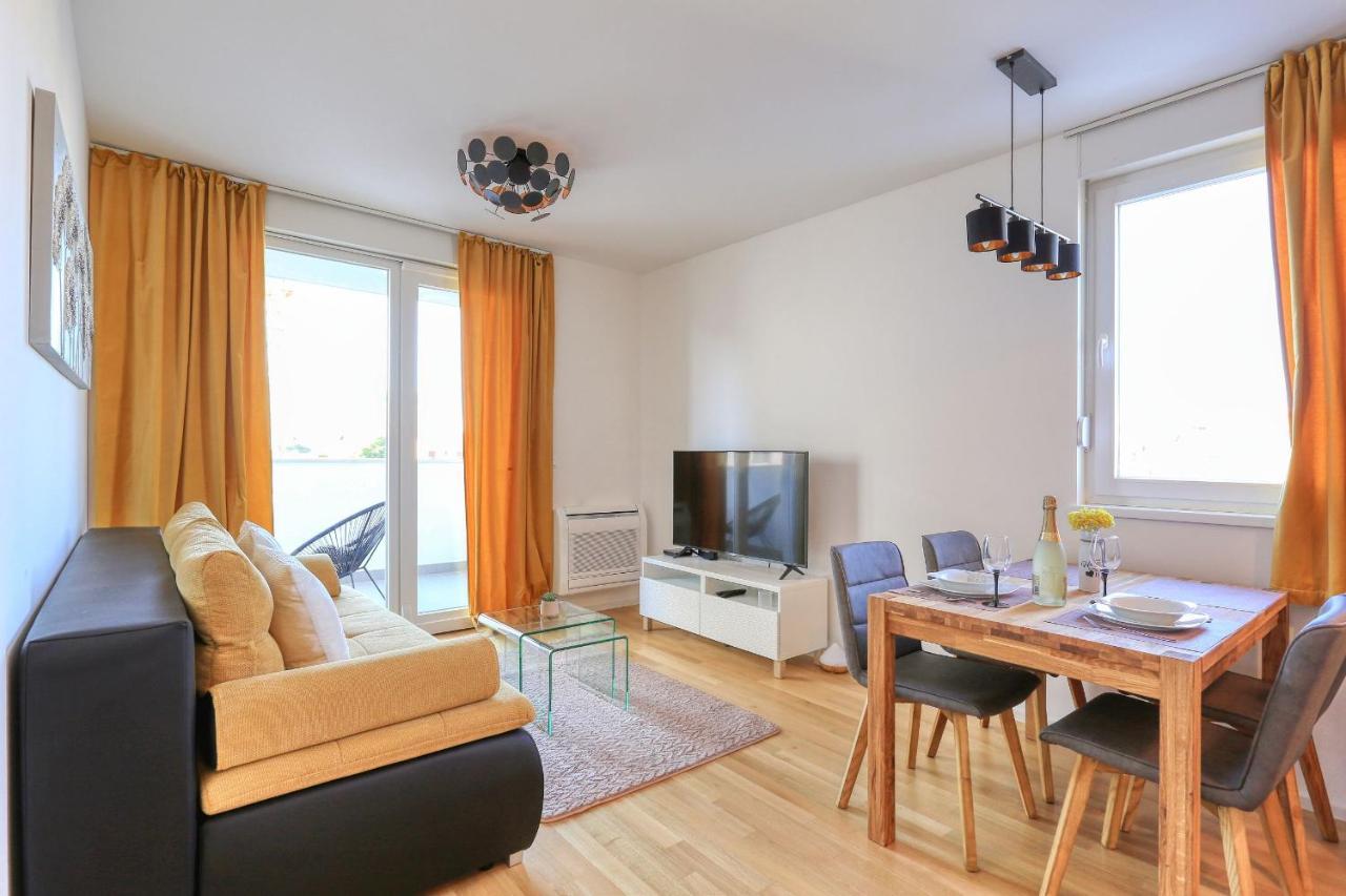 Barbara Apartment Zadar Bagian luar foto